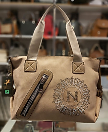 Bayan Kol ve Çapraz Çanta