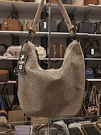 Bayan Kol ve Çapraz Çanta