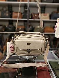 Bayan El Ve Çapraz Askılı Çanta