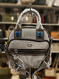 Bayan El Ve Çapraz Askılı Çanta