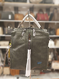 Bayan sırt çantası