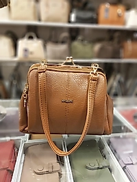 Bayan Kol ve Çapraz Çanta