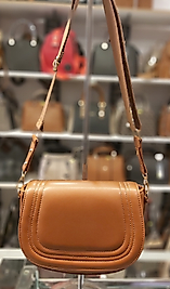 Bayan Kol ve Çapraz Çanta