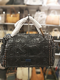 Bayan El Ve Çapraz Askılı Çanta