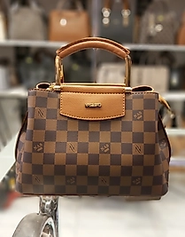 Bayan El Ve Çapraz Askılı Çanta