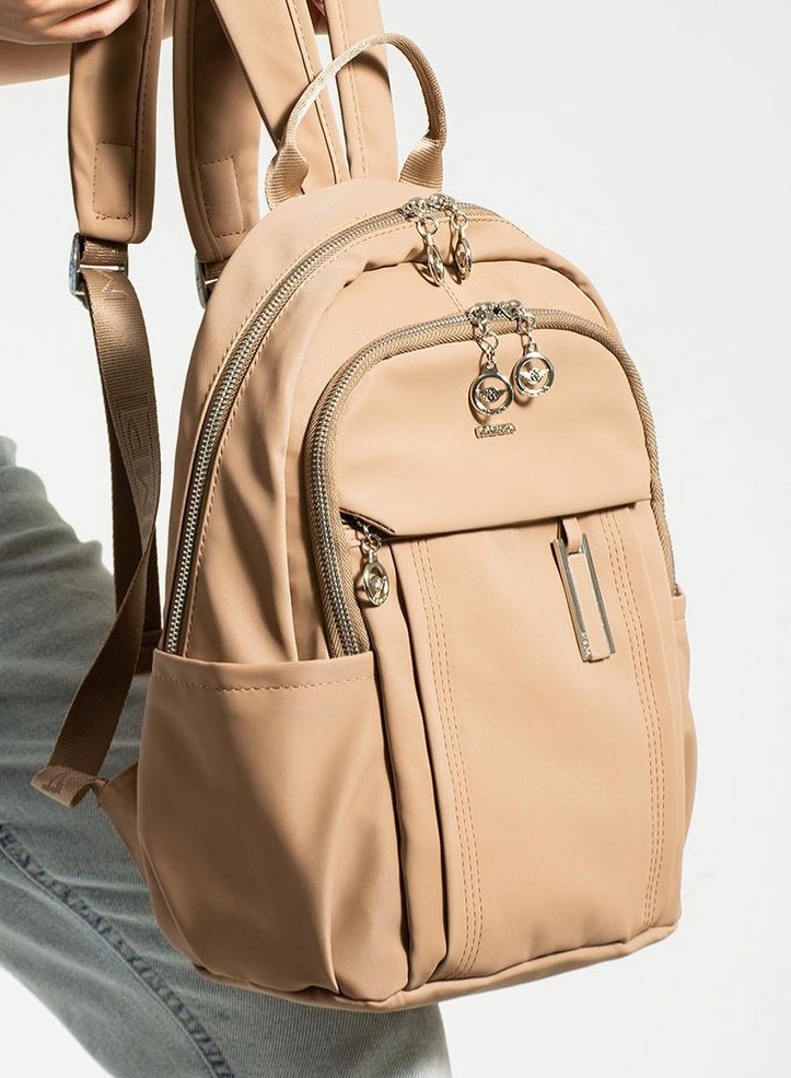 Bayan sırt çantası