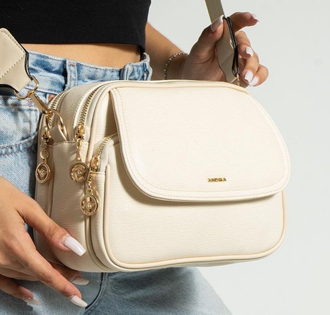 Bayan Kol ve Çapraz Çanta