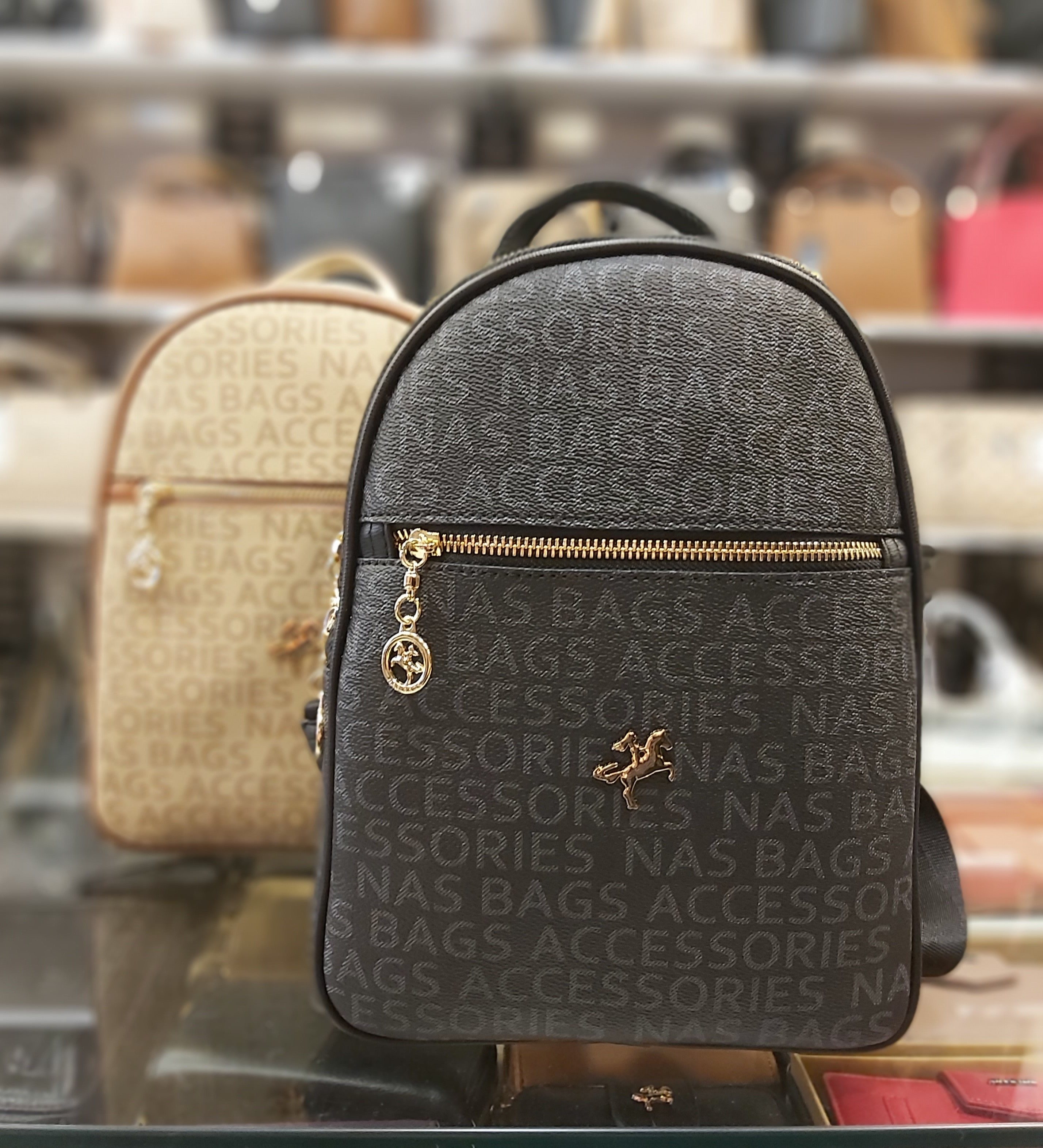 Bayan sırt çantası