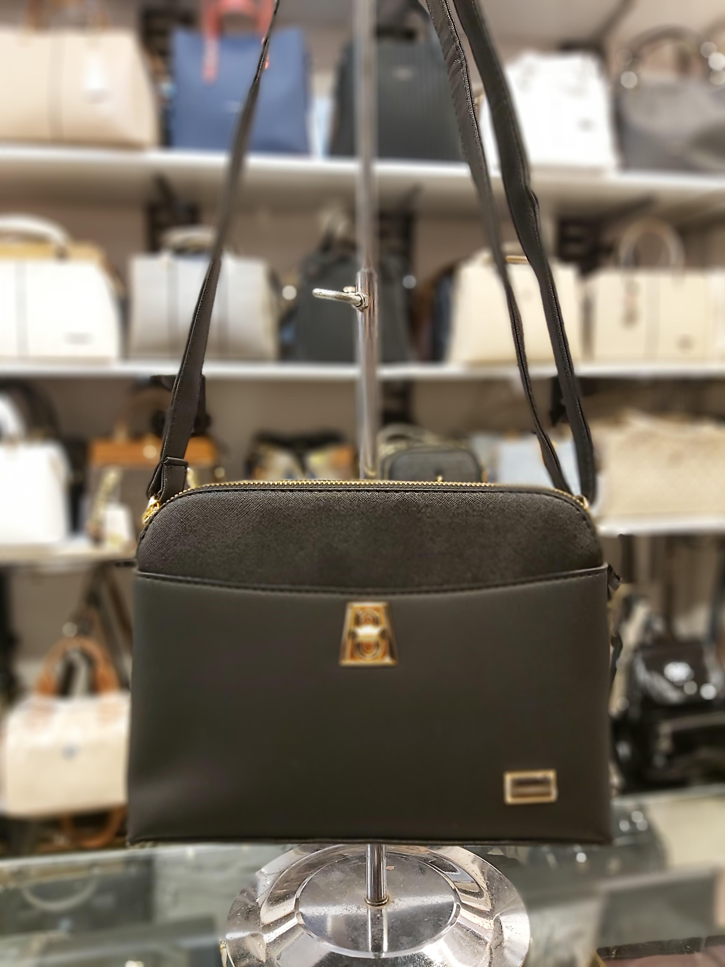 Bayan Kol ve Çapraz Çanta