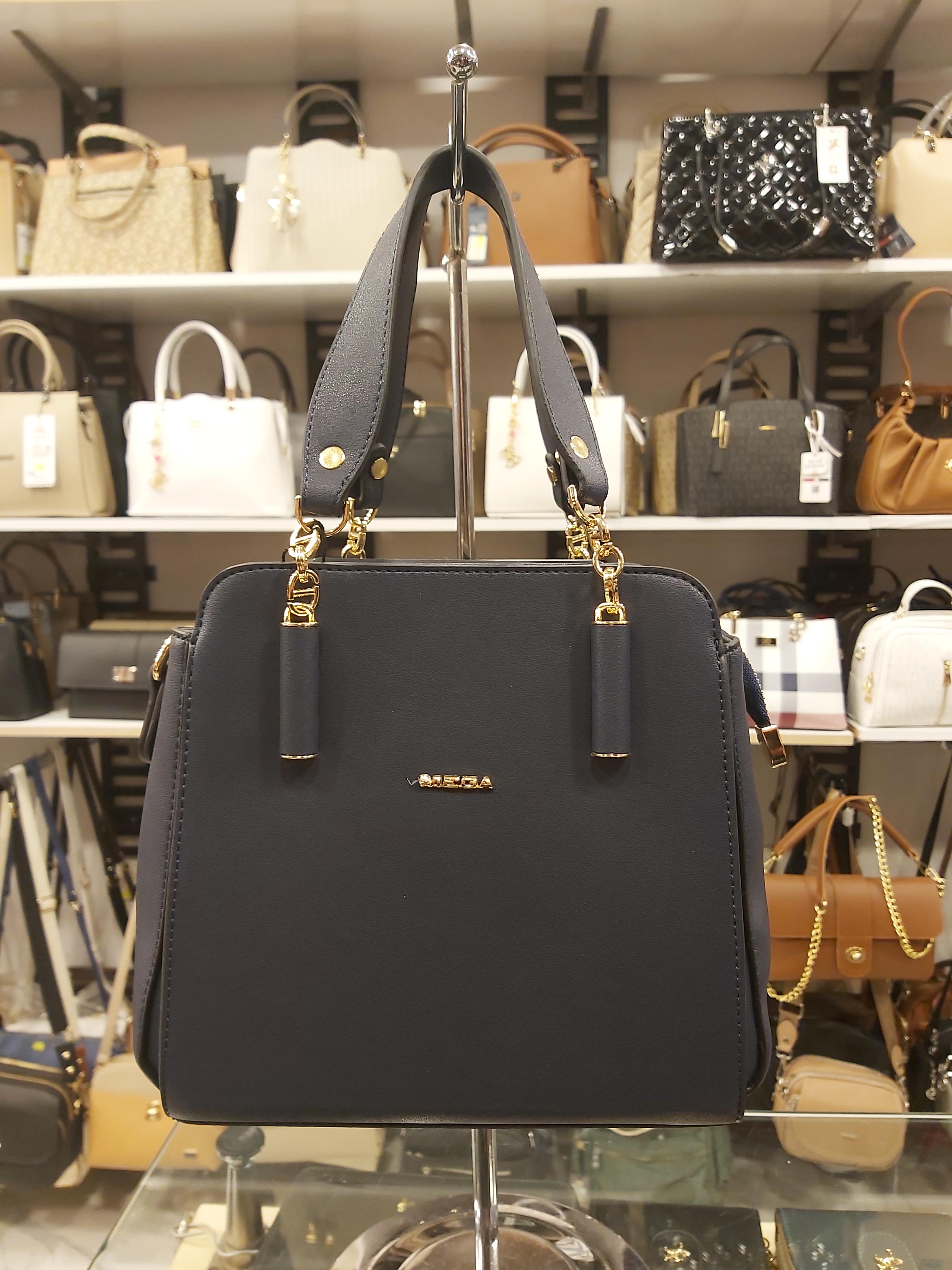 Bayan El Ve Çapraz Askılı Çanta