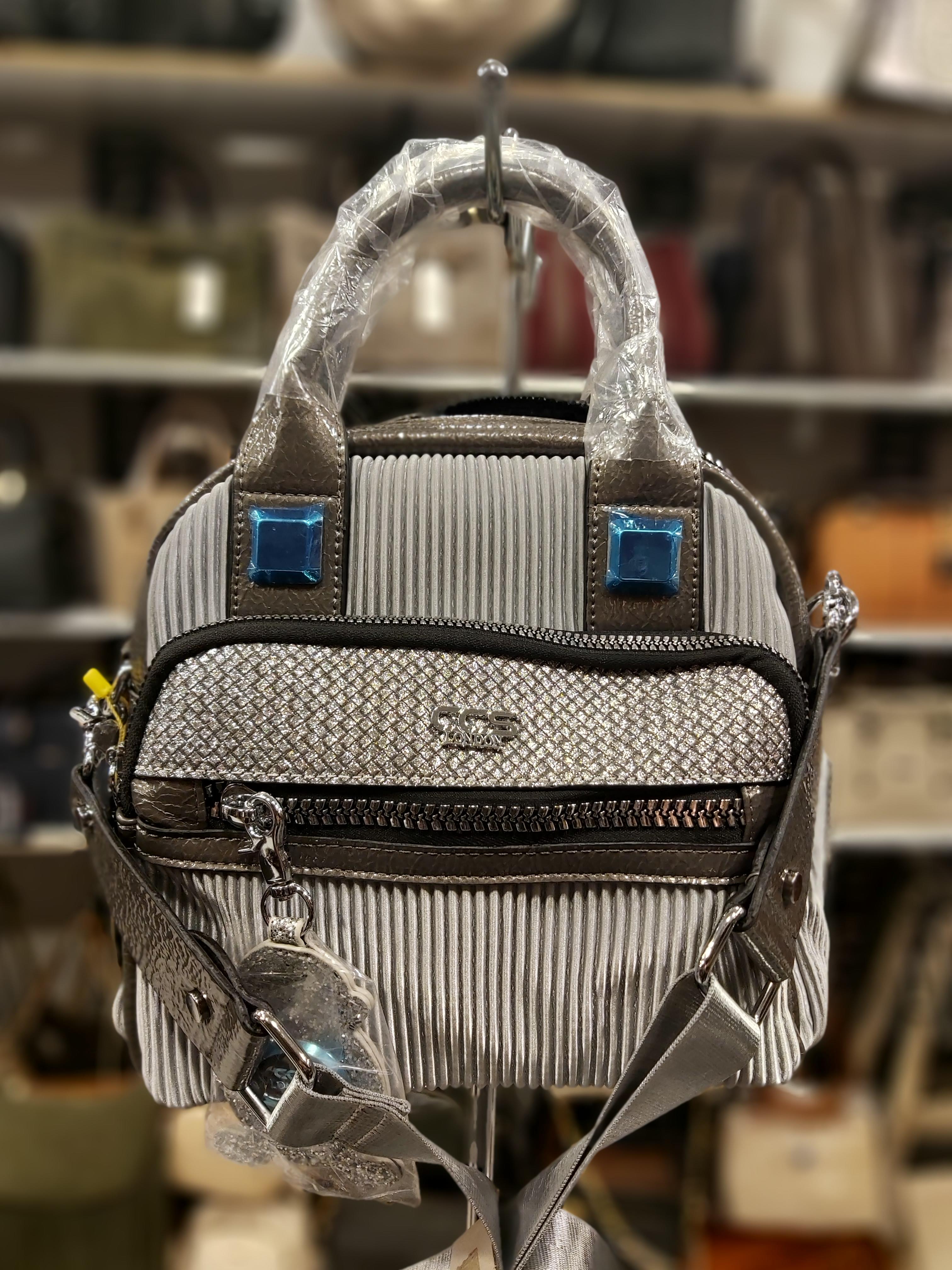 Bayan El Ve Çapraz Askılı Çanta