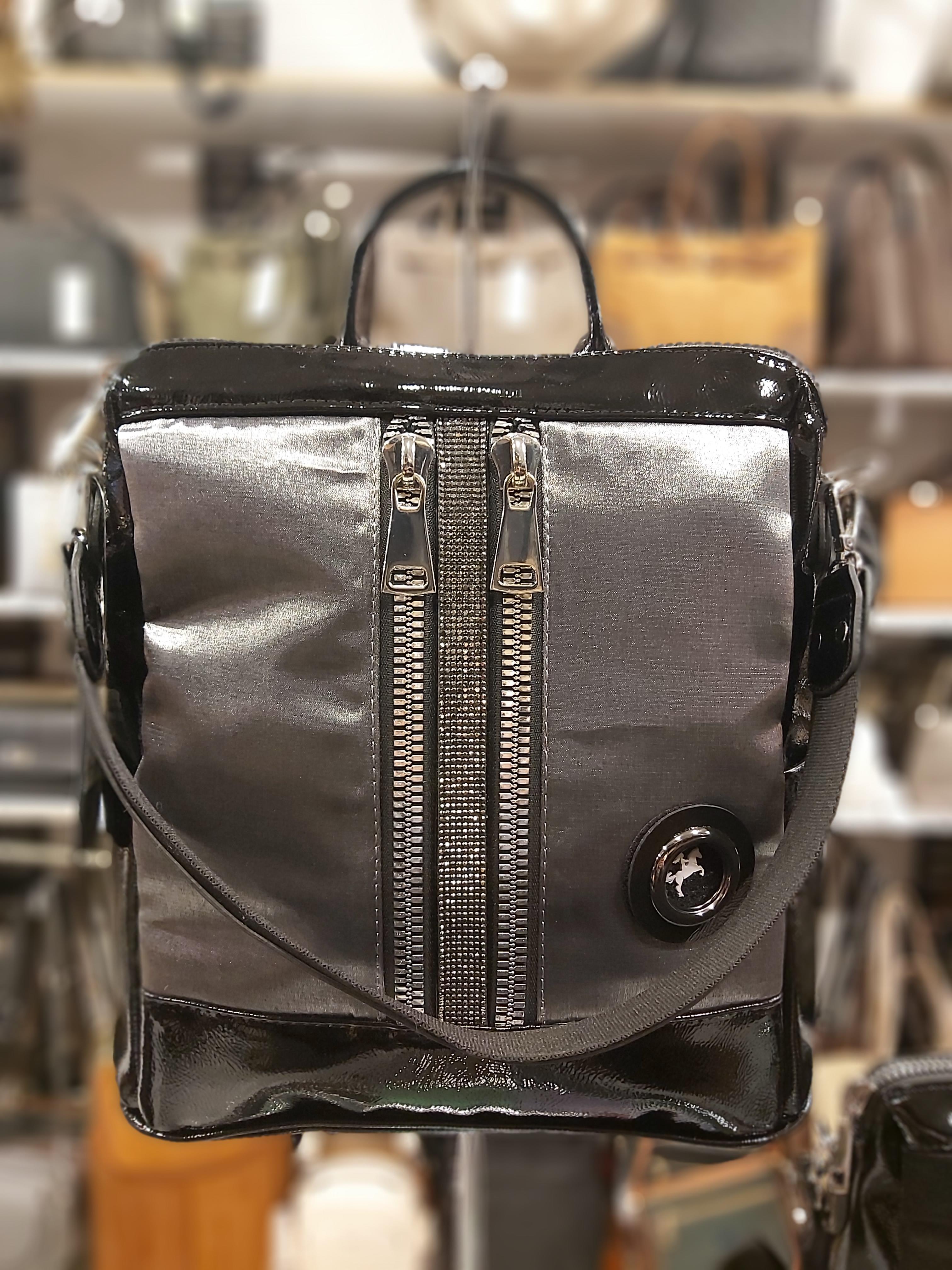 Bayan sırt çantası