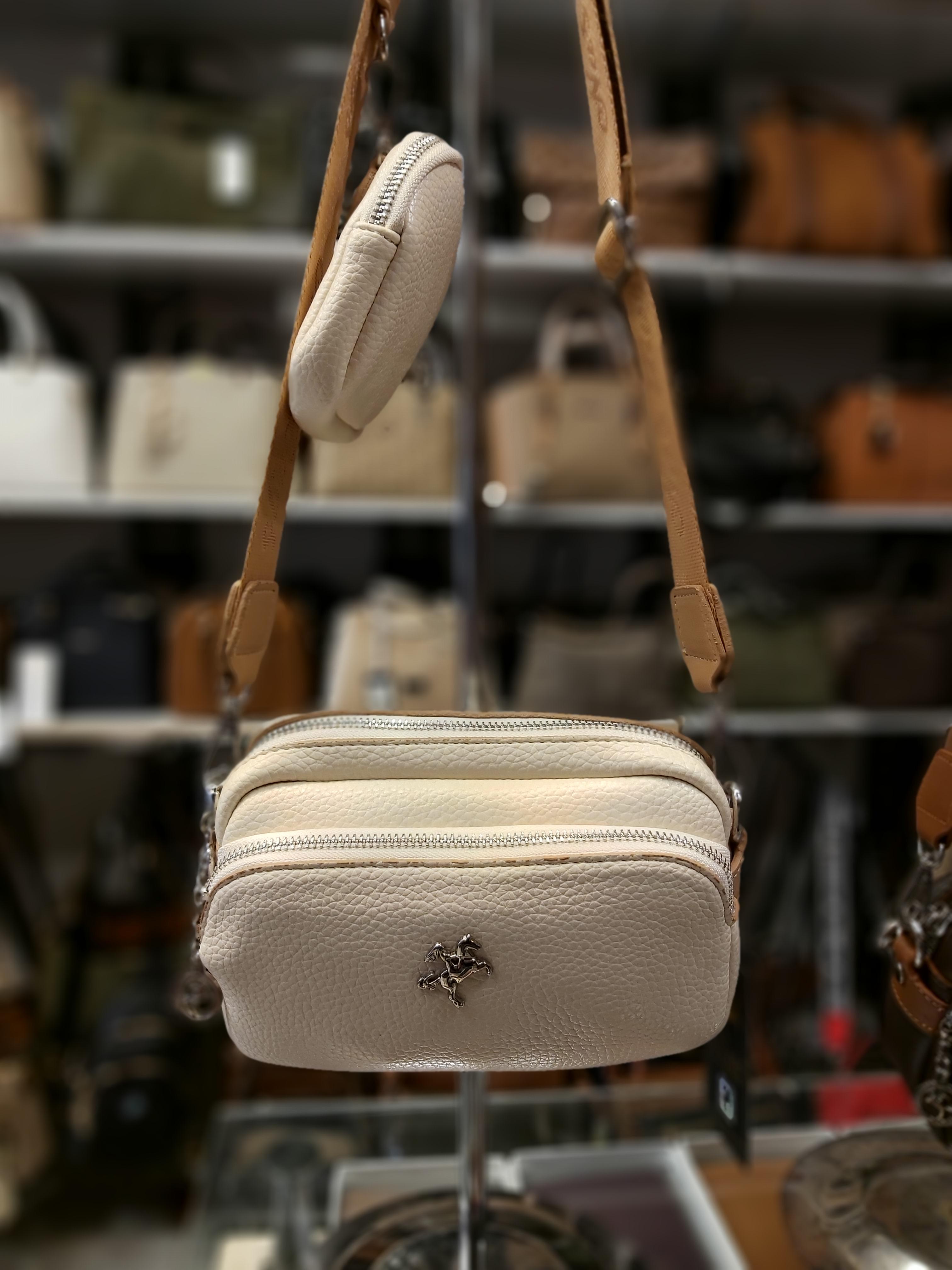 Bayan Kol ve Çapraz Çanta