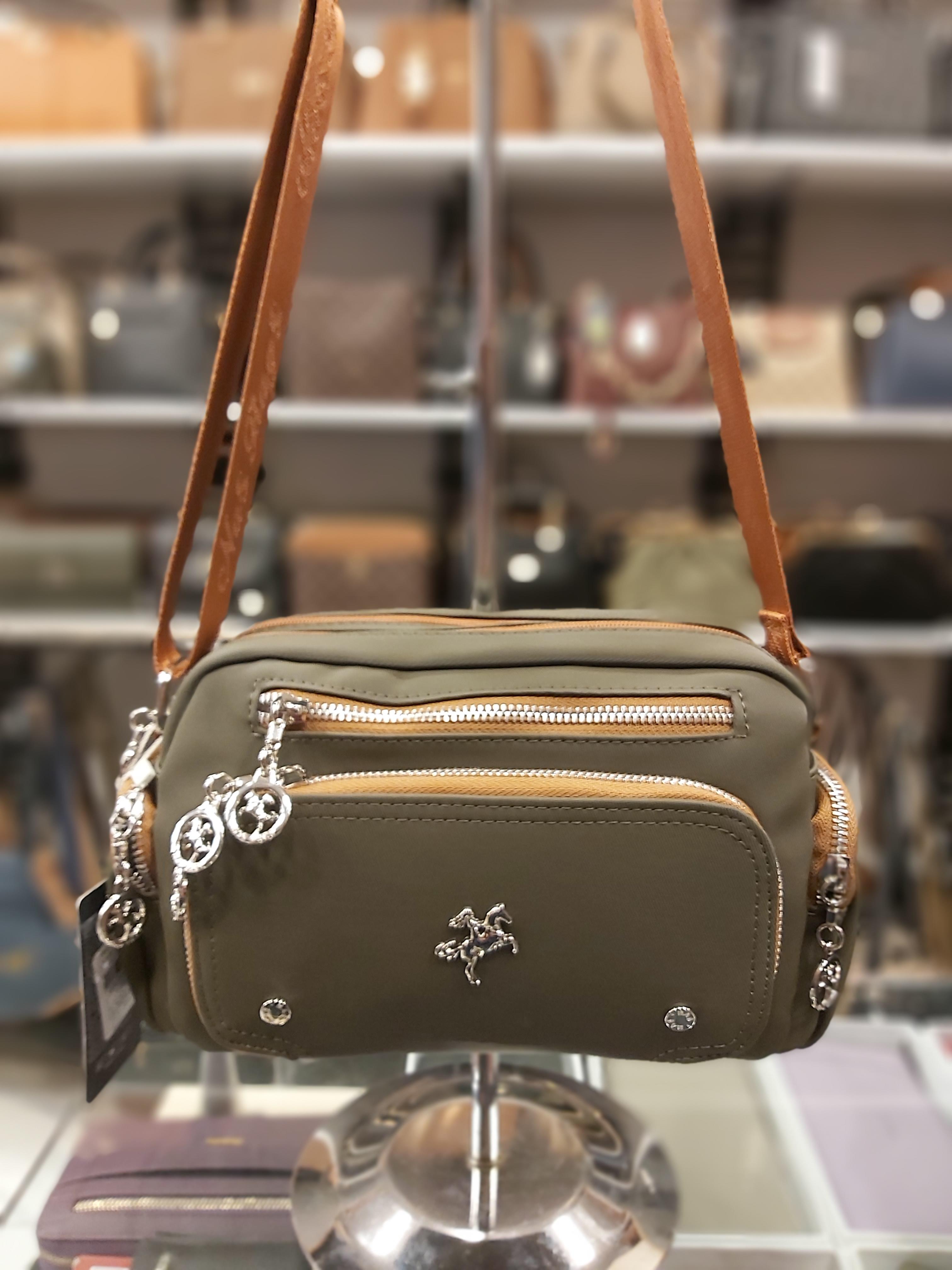 Bayan Kol ve Çapraz Çanta