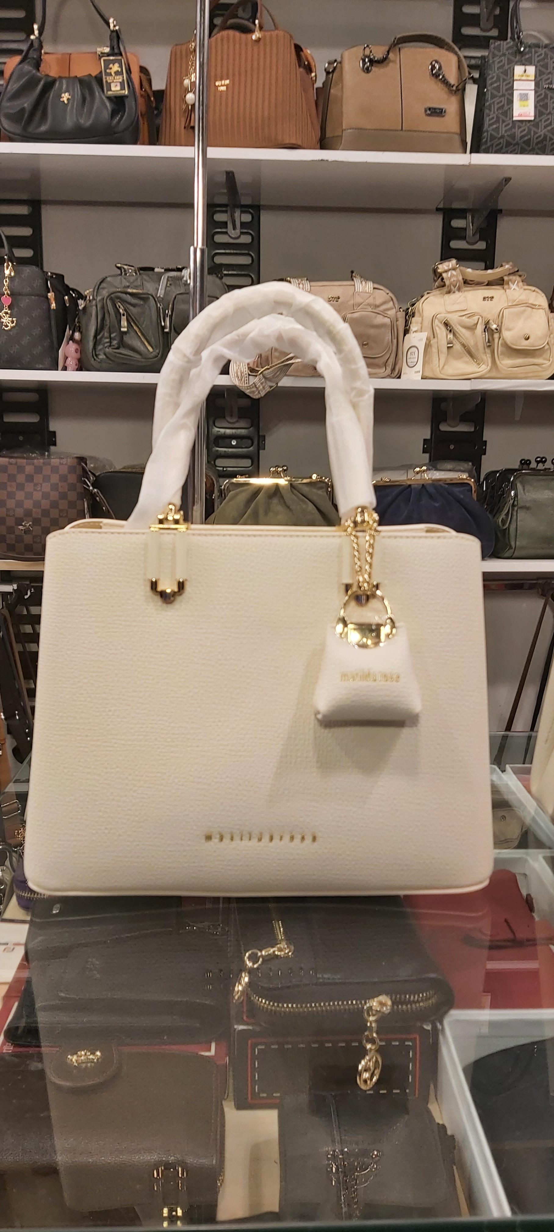 Bayan El Ve Çapraz Askılı Çanta