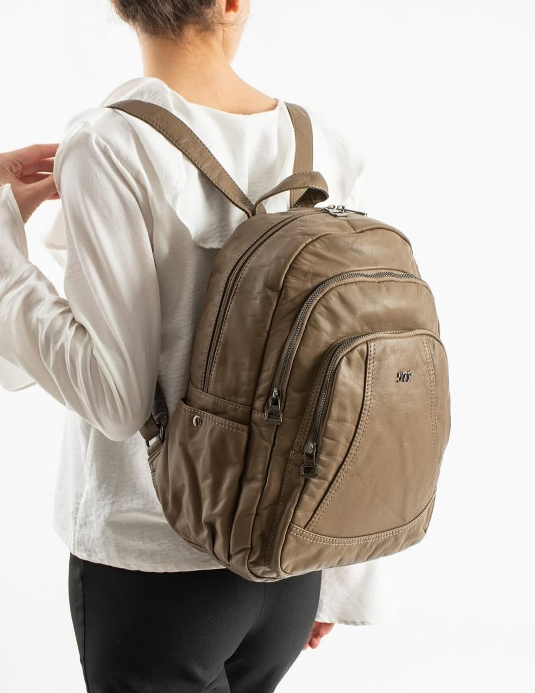 Bayan sırt çantası